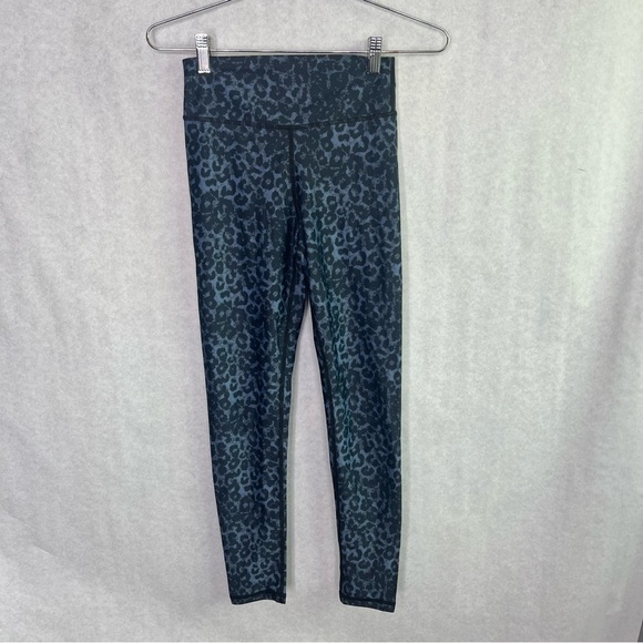 ZYIA Active Leopard Animal Print Scrunch Butt Leggings size 2 - Picture 2 of 6